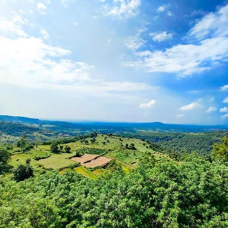 Anand Valley Hotel Panhala ภายนอก รูปภาพ