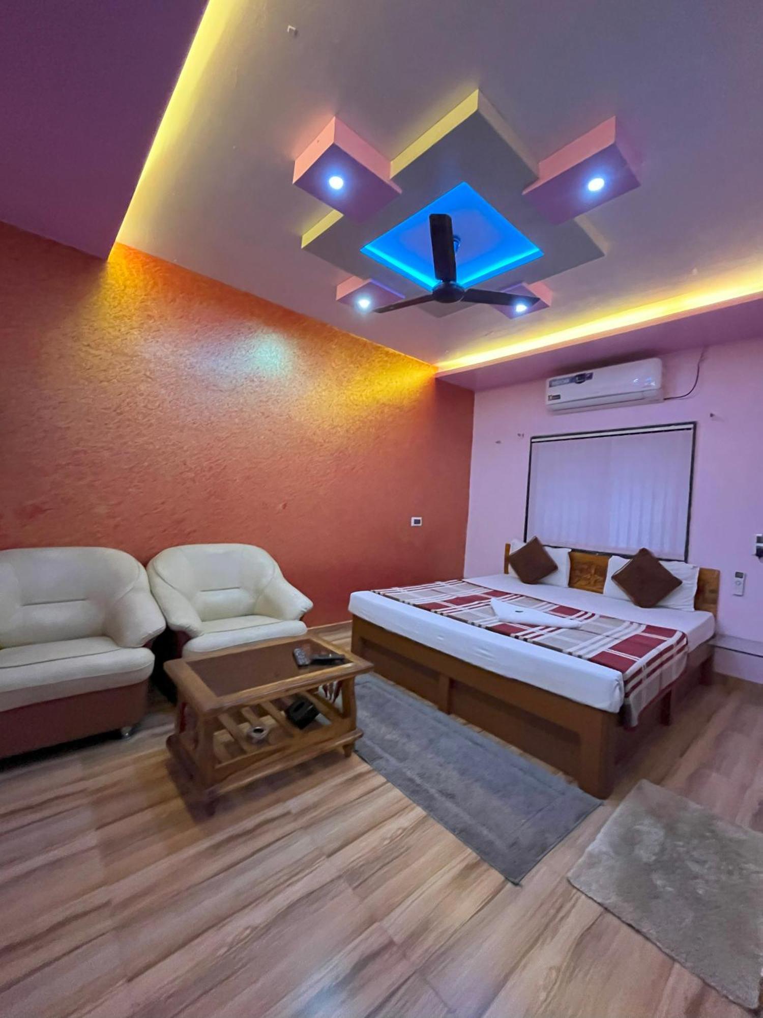 Anand Valley Hotel Panhala ภายนอก รูปภาพ